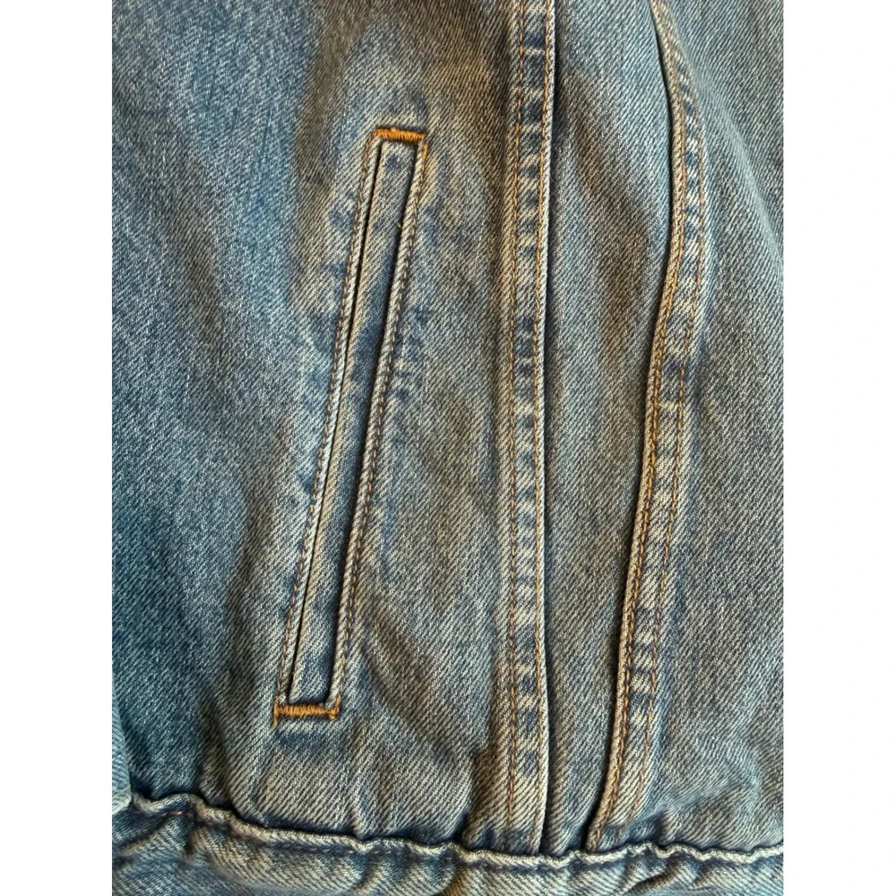 Levis Mens Sherpa Lined Denim Trucker Jacket Medium Wash Blue XL 16365-0110